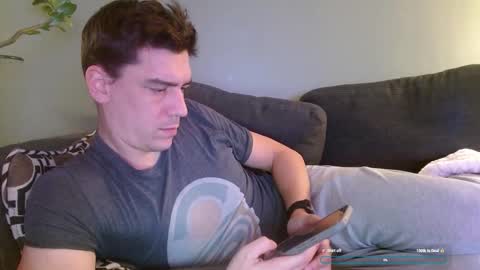 Snapshot of karl_mask chatting on 12-17-25, 02:06 Karl online show from 12-17-25, 02:06