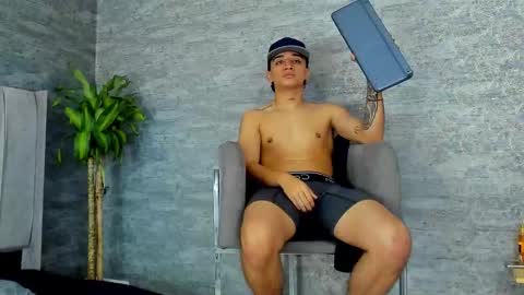 Snapshot of karl_starboy_ chatting on 12-15-25, 07:56 Karl online show from 12-15-25, 07:56