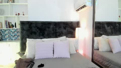 Snapshot of karla_gonzaless chatting on 07-10-26, 07:27 Karla Gonzaless online show from 07-10-26, 07:27