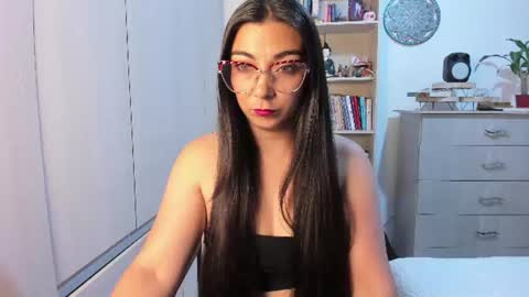 Snapshot of karla_hernandez chatting on 06-25-26, 10:31 Karla online show from 06-25-26, 10:31