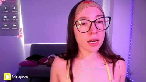 Snapshot of karla_honey_ chatting on 10-27-25, 09:19 Karla online show from 10-27-25, 09:19