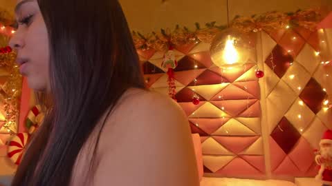 karolina  online show from 12-16-24, 03:08