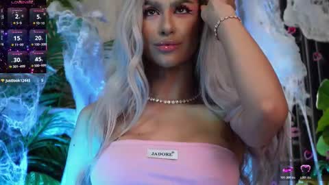 Snapshot of karlabart chatting on 10-23-25, 07:12 KarlaBart online show from 10-23-25, 07:12