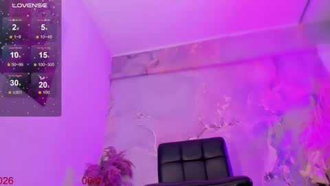 Snapshot of karlaebony_ts chatting on 01-07-26, 01:46 KARLA online show from 01-07-26, 01:46