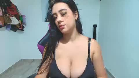 Snapshot of karlee_rouse chatting on 03-18-26, 02:15 Karlee online show from 03-18-26, 02:15