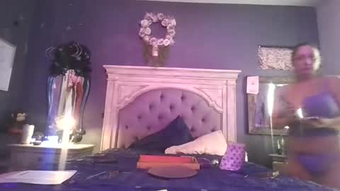 karleeannhim online show from 07-24-26, 04:32
