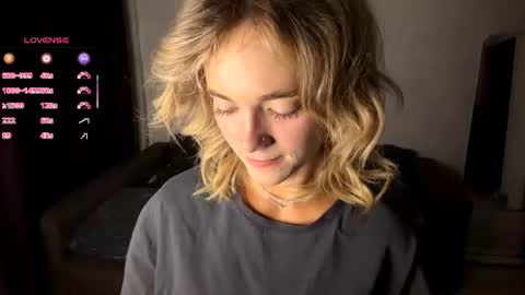 Snapshot of karlenegries chatting on 07-21-26, 11:07 Olivia online show from 07-21-26, 11:07