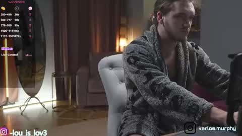 Karlos and Louis online show from 11-18-25, 03:45