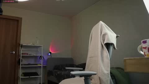 Karlos and Louis online show from 06-21-26, 04:04