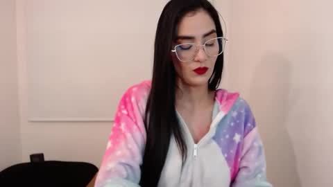 Snapshot of karlota_hank chatting on 12-04-25, 05:17 Karlis online show from 12-04-25, 05:17