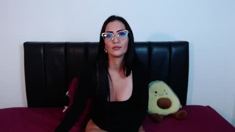 Snapshot of karlota_hank chatting on 05-30-26, 04:53 Karlis online show from 05-30-26, 04:53