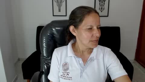 Snapshot of karlye_hot chatting on 12-20-24, 03:14 KARLYE online show from 12-20-24, 03:14