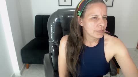 Snapshot of karlye_hot chatting on 02-01-25, 08:08 KARLYE online show from 02-01-25, 08:08