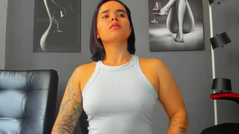   online show from 12-04-25, 03:43