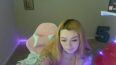 karmathevixen0304 online show from 06-02-26, 07:16