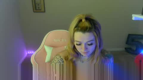karmathevixen0304 online show from 06-07-26, 02:21