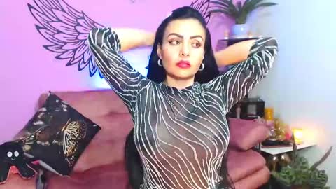 Karol Kenedy online show from 03-06-25, 06:19