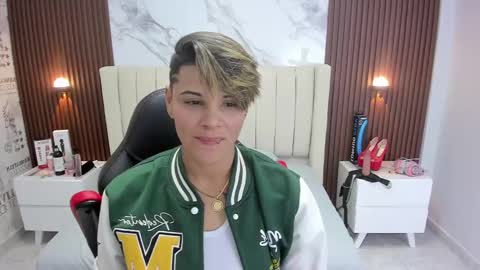 Karol and Luna online show from 02-28-25, 04:10