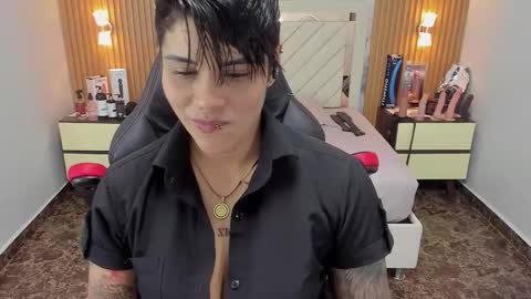 Karol and Luna online show from 09-26-25, 02:37