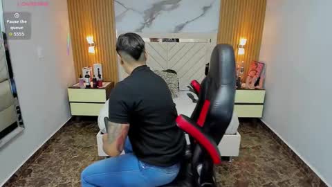 Karol and Luna online show from 10-29-25, 07:37