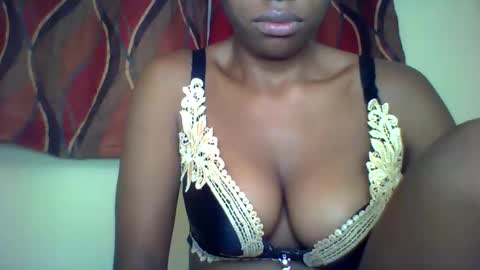Snapshot of karoliee chatting on 05-31-26, 06:31 karoliee online show from 05-31-26, 06:31