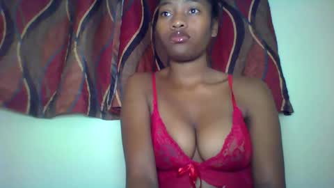 Snapshot of karoliee chatting on 06-02-26, 08:27 karoliee online show from 06-02-26, 08:27