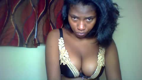 Snapshot of karoliee chatting on 06-16-26, 09:23 karoliee online show from 06-16-26, 09:23