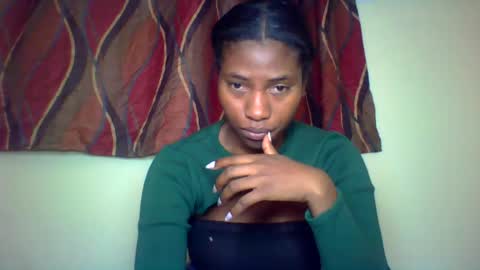 Snapshot of karoliee chatting on 06-20-26, 08:50 karoliee online show from 06-20-26, 08:50