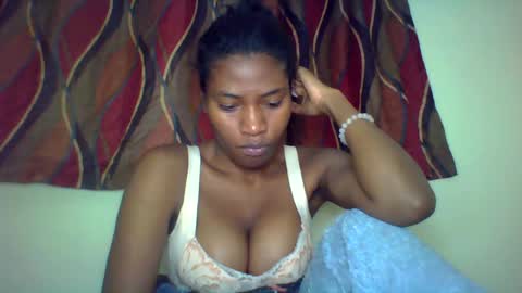 Snapshot of karoliee chatting on 07-05-26, 04:47 karoliee online show from 07-05-26, 04:47