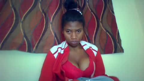 Snapshot of karoliee chatting on 07-20-26, 06:28 karoliee online show from 07-20-26, 06:28