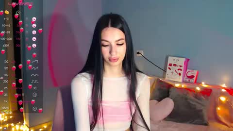 Kira online show from 10-18-25, 01:52