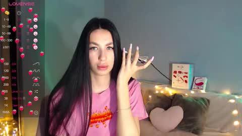 Kira online show from 12-02-25, 01:55