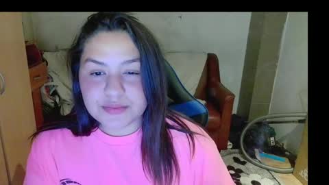 karolina_j online show from 04-12-26, 11:32