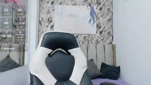 Snapshot of karolina_vince chatting on 03-12-26, 06:25 Karo online show from 03-12-26, 06:25