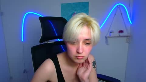 Karolina online show from 05-01-26, 12:32