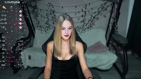 Snapshot of karolinahayes chatting on 07-24-26, 04:49 KarolinaHayes online show from 07-24-26, 04:49