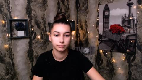 Karolina online show from 12-22-24, 07:22