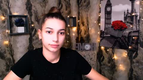 Karolina online show from 12-22-24, 10:28