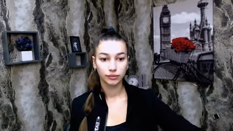 Karolina online show from 01-12-25, 07:11