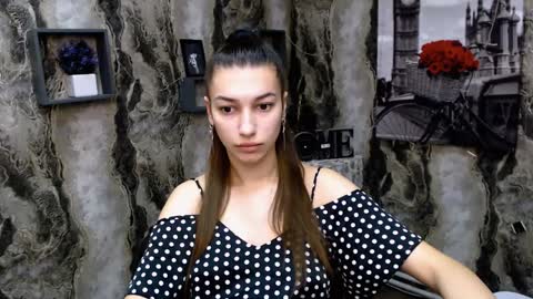 Karolina online show from 01-13-25, 05:55