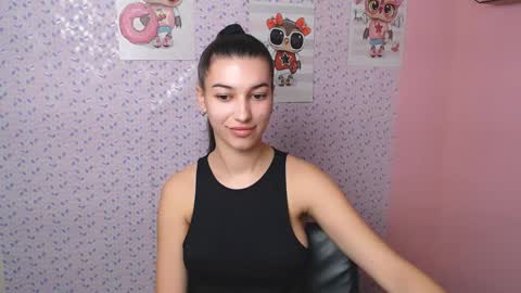 Karolina online show from 01-18-25, 07:38