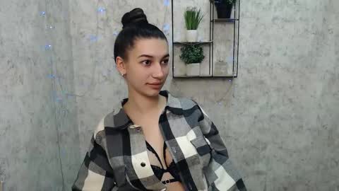 Karolina online show from 02-15-25, 10:00
