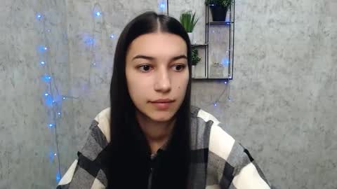 Karolina online show from 02-17-25, 06:42