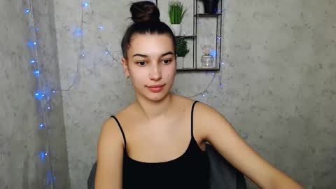 Karolina online show from 03-02-25, 10:03