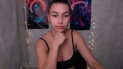 Karolina online show from 09-13-25, 05:29