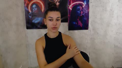 Karolina online show from 09-25-25, 05:11