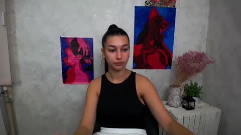 Karolina online show from 10-07-25, 05:26
