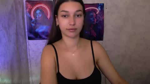 Karolina online show from 10-11-25, 05:39