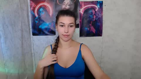 Karolina online show from 10-13-25, 05:40