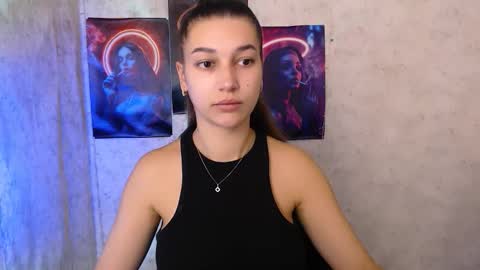 Karolina online show from 10-20-25, 05:41